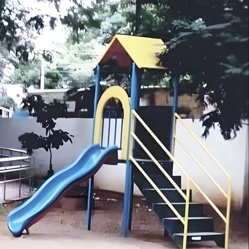 UNITED KIDS EXCUTIVE SLIDE